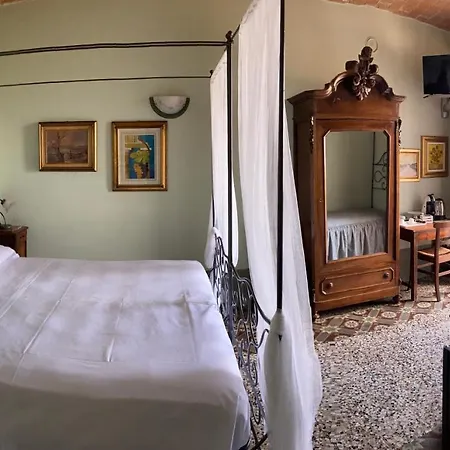 La Contea Konukevi Neive